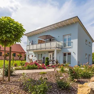  Apartment Zur Frankenhöhe