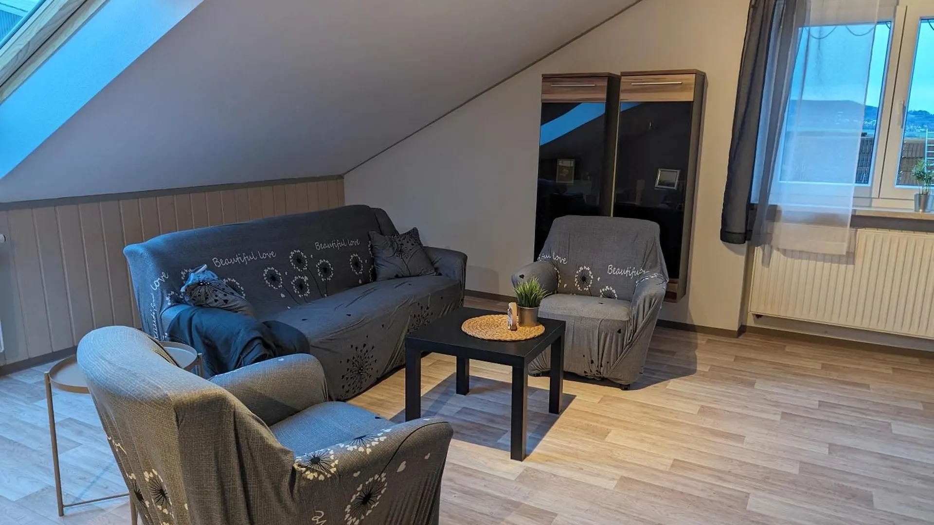 Ferienwohnung Pusteblume Marktbergel